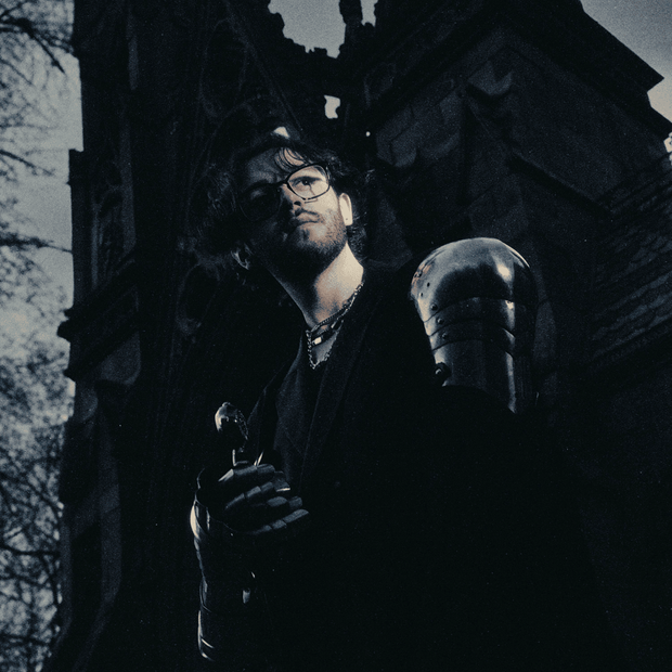 Chris Grey - THE CASTLE NEVER FALLS